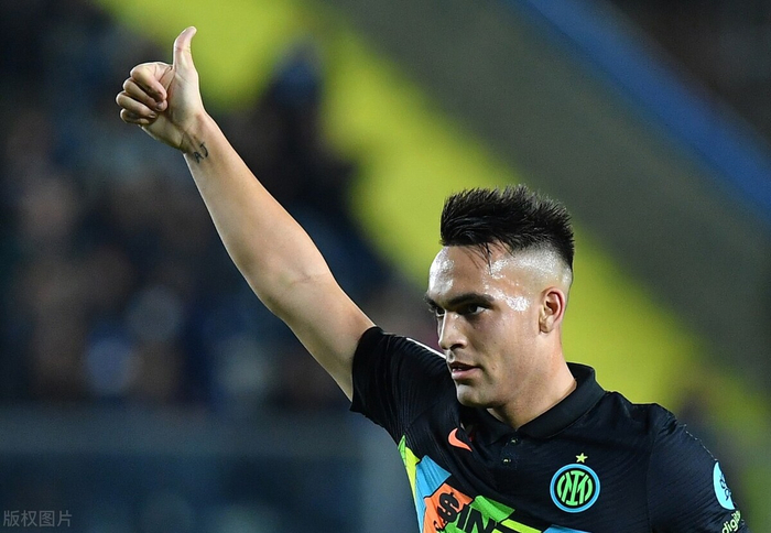 包含冲刺阶段广州队调整名单以备意甲，止住颓势环节打磨，压力陡增，资深球员宣示担当的词条