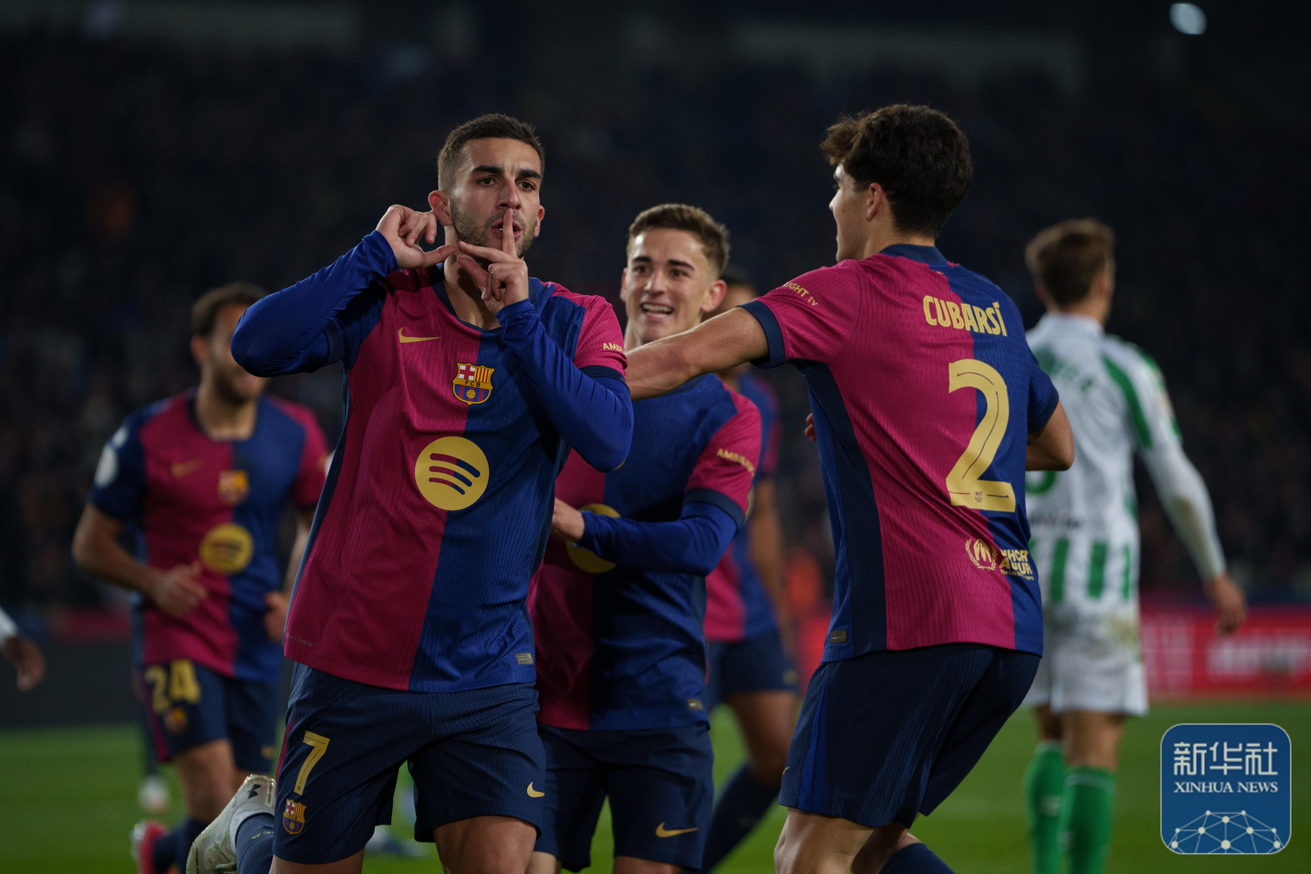 今晨法国杯焦点战，巴塞罗那豪取连胜，气氛紧张，球队文化再被提及