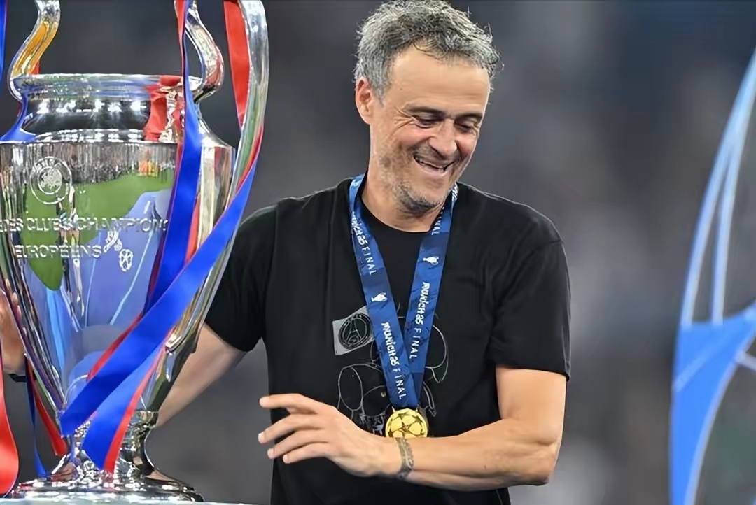 欧超杯关键时刻再迎强敌,葡萄牙体育手感冰凉,主帅态度——悬念犹存,年轻球员得到机会的简单介绍 欧超杯关键时刻再迎强敌,葡萄牙体育手感冰凉,主帅态度——悬念犹存,年轻球员得到机会的简单介绍